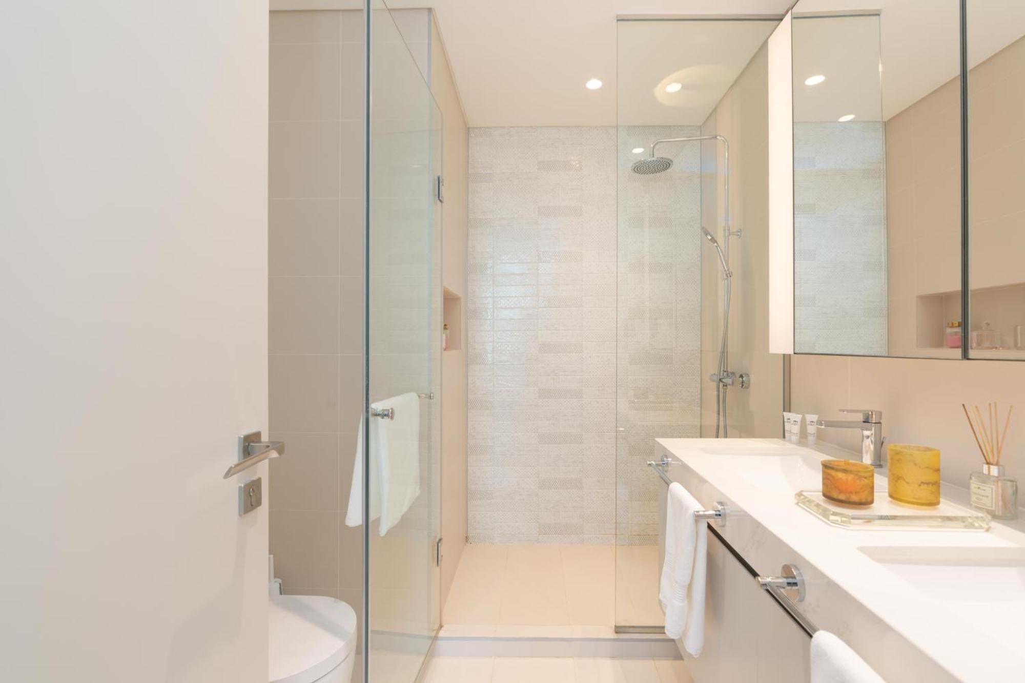 Sunrise Bay Tower 1 - Beachfront Unit With Access Appartement