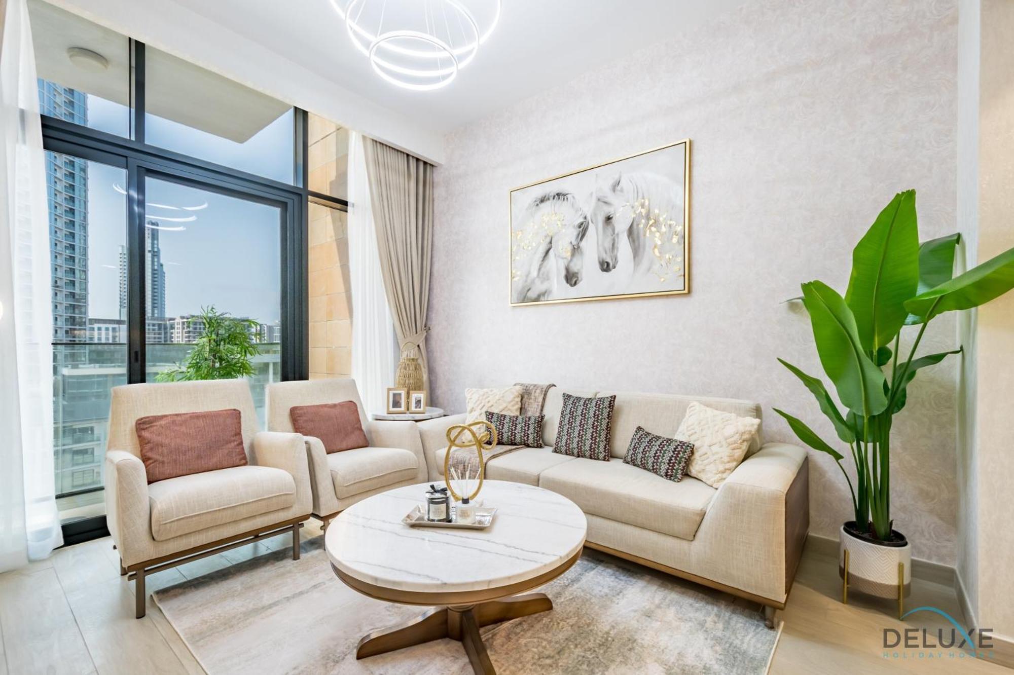 Appartement Inviting 2br In Azizi Riviera 39, Al Merkadh By Deluxe Homes *