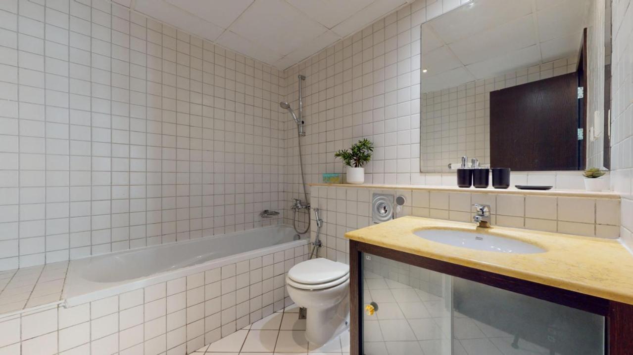 Marina Quays - Calm One Bedroom Appartement *