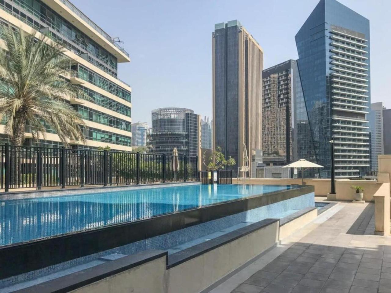 Marina Quays - Calm One Bedroom Appartement