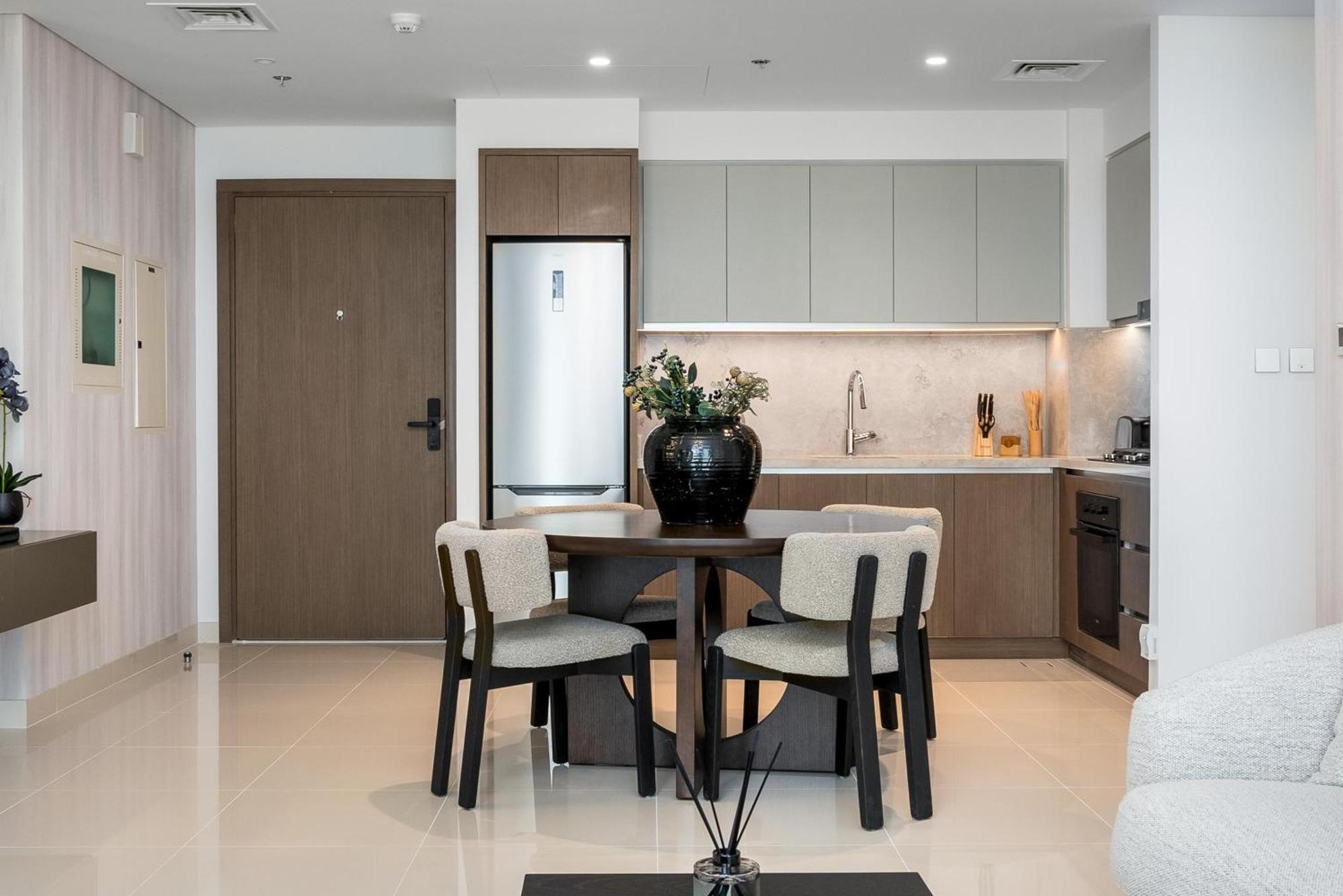 Isle Tower 2 - Beachfront Stunning - Full Sea Views *