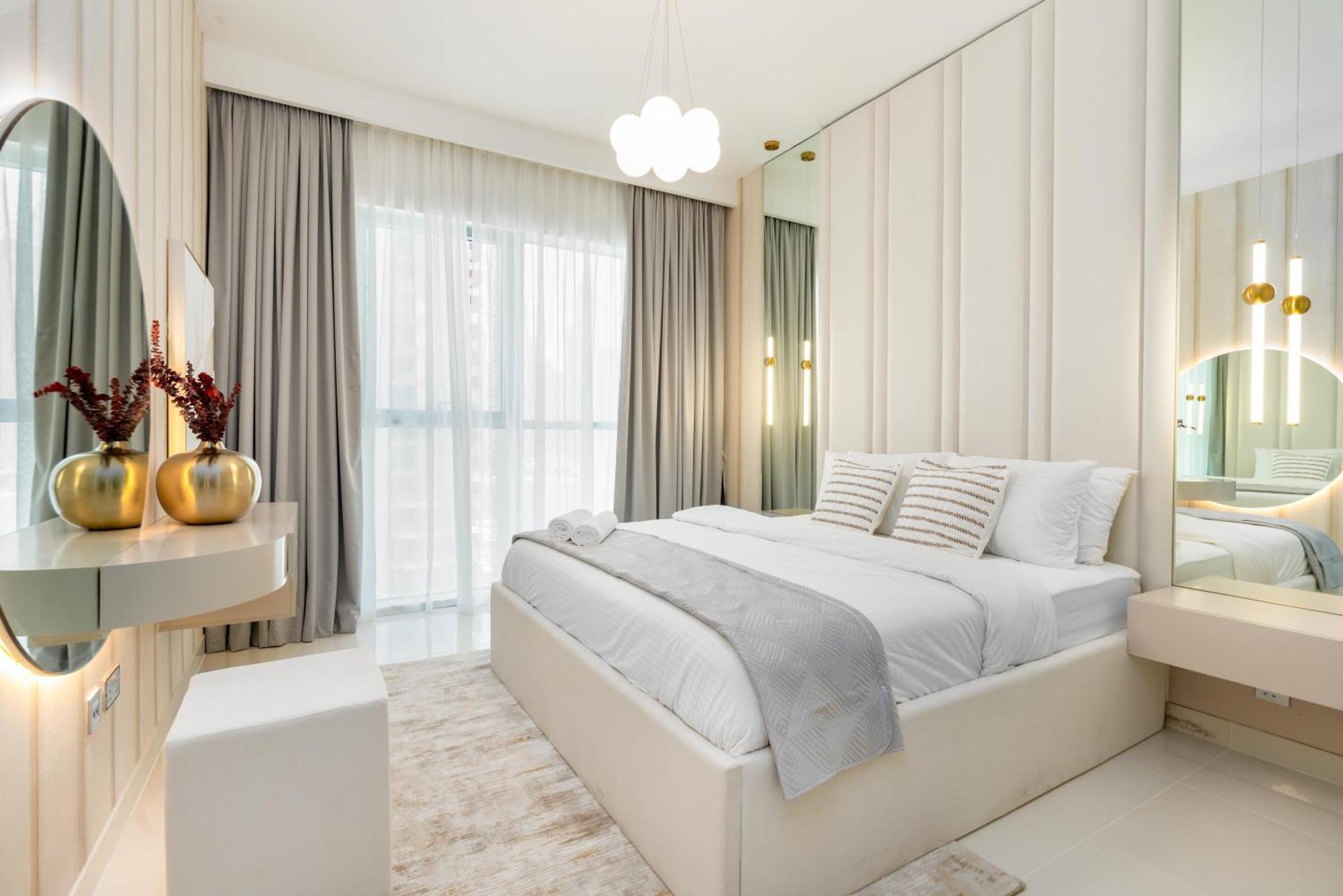 Isle Tower 2 - Beachfront Stunning - Full Sea Views Dubai