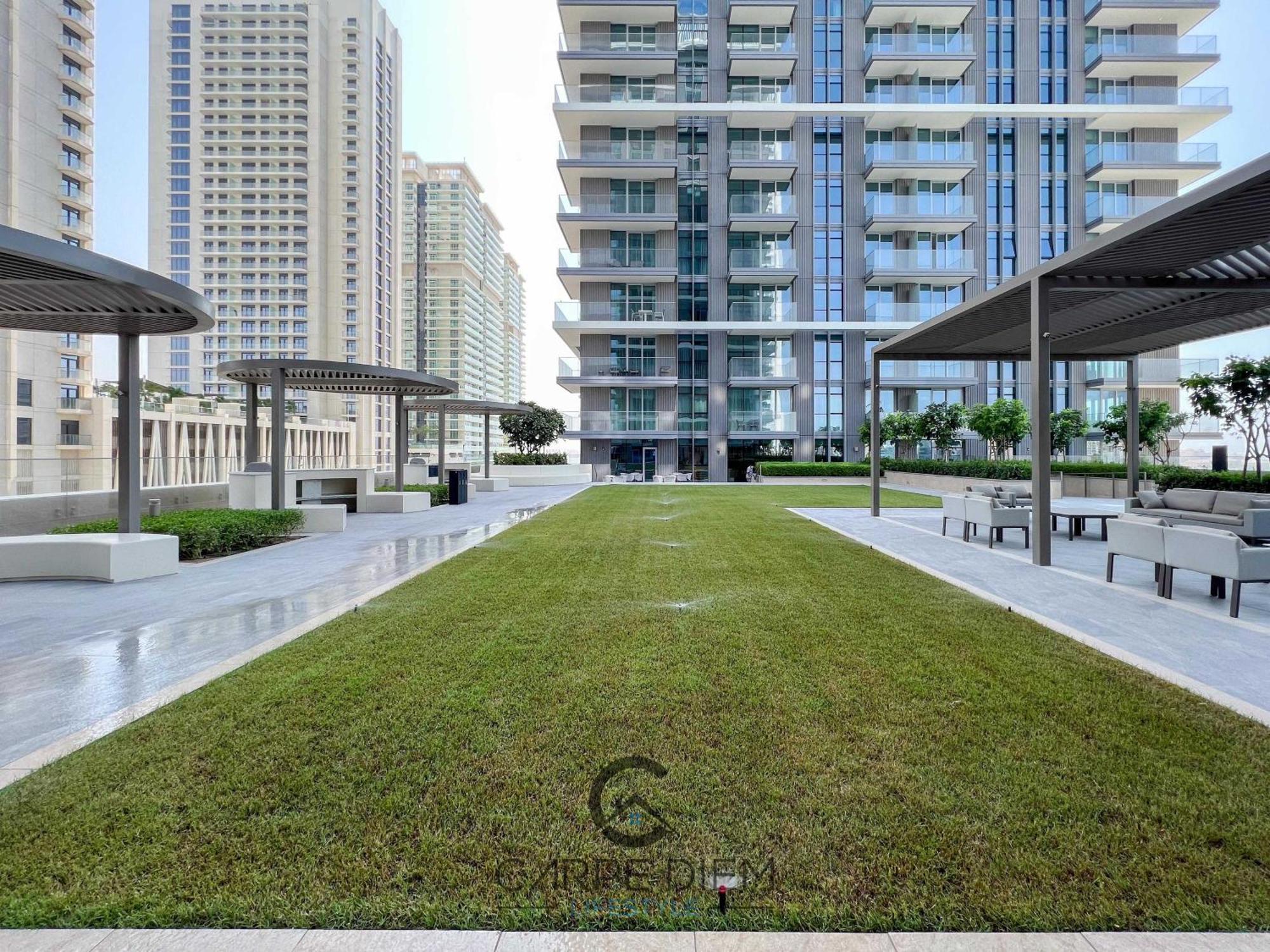 Apartment Isle Tower 2 - Beachfront Stunning - Full Sea Views *
