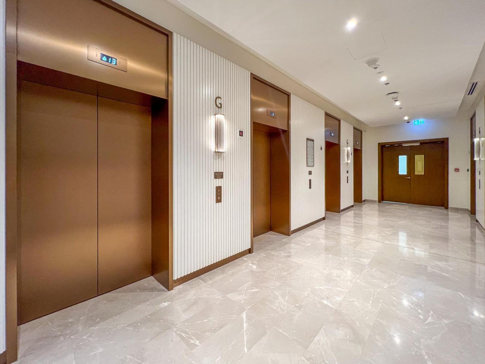 Lejlighed Downtown Luxury - Open Views Of The & The Sea - Walking Distance To Mall *