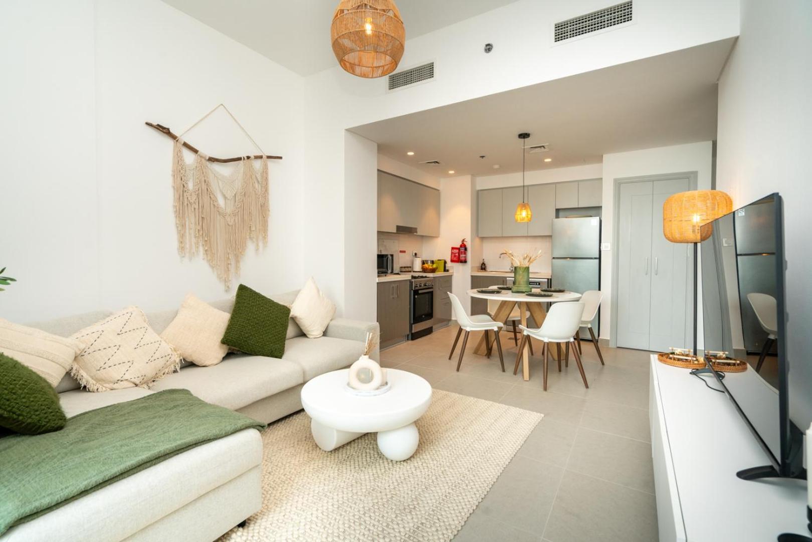 Downtown Luxury - Open Views Of The & The Sea - Walking Distance To Mall Lejlighed