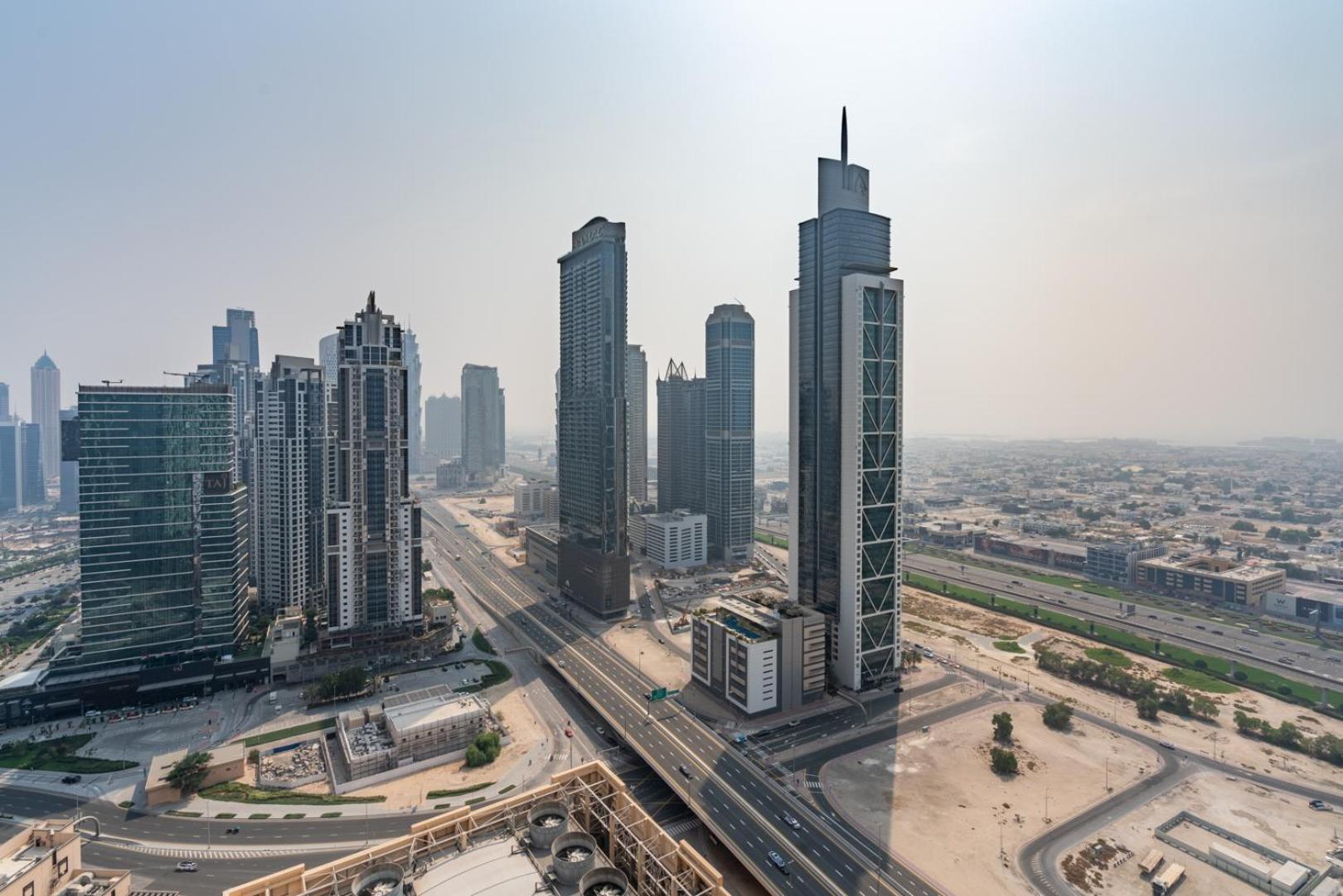 Downtown Luxury - Open Views Of The & The Sea - Walking Distance To Mall Lejlighed