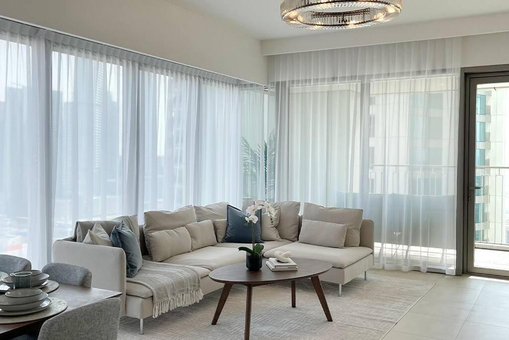 Apartamento Rh - Burj Khalifa View, 03br With Maid's Room, 7 Mins Walk To Burj Khalifa Dubai