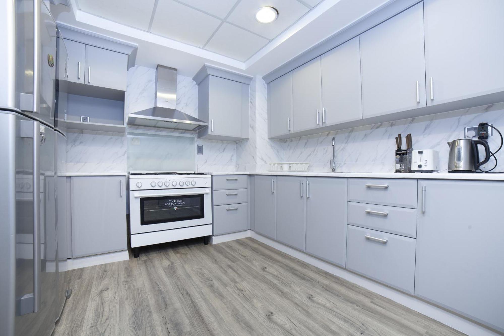 Lux Living On Palm Jumeirah With Pool & Access Dubái