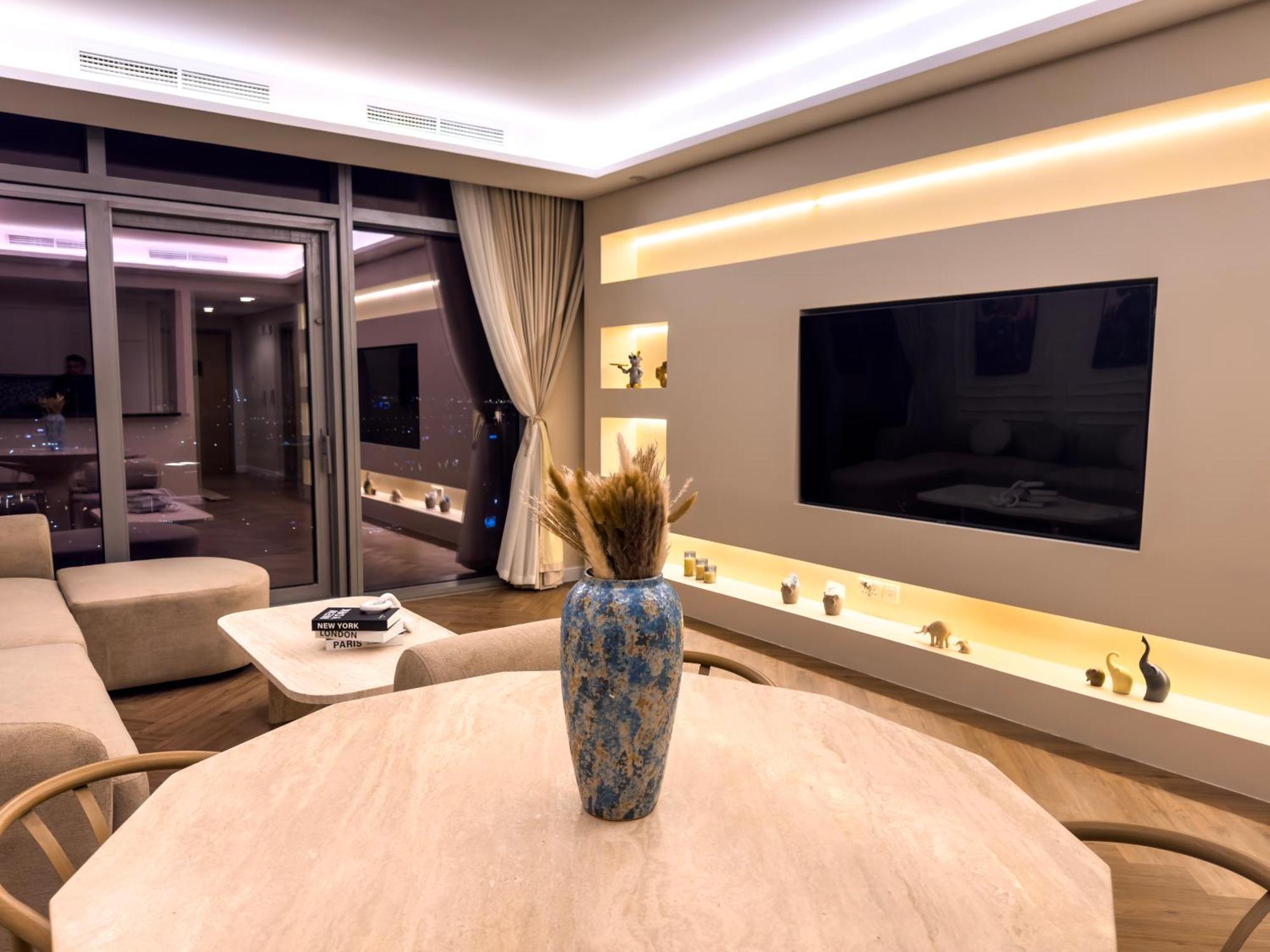 Hausreserv At Paramount Midtown - Infinity Pool With Burj Khalifa View - Luxury Apartemen *