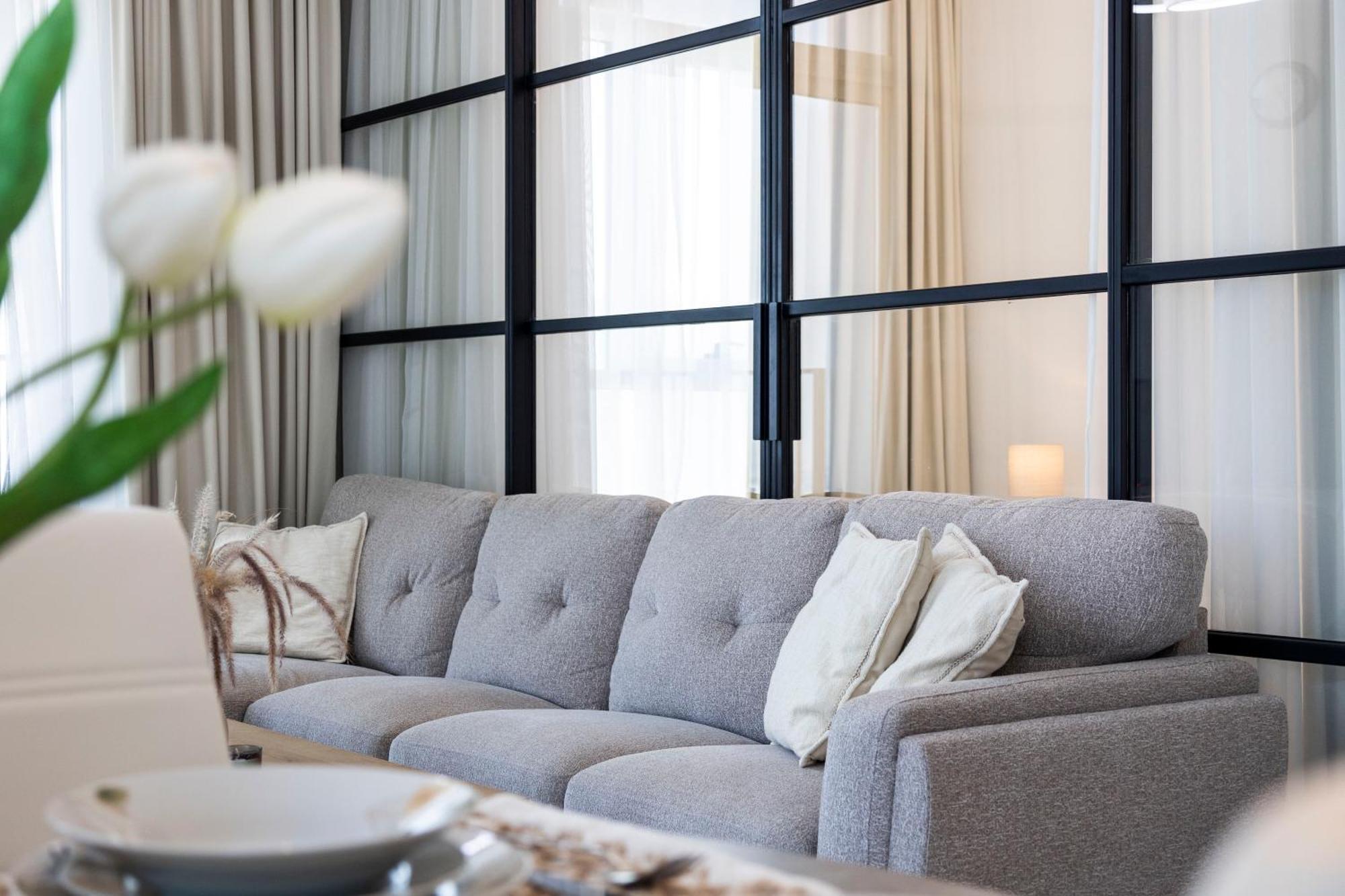 Apartamento Socio Tower1 - Hills Modern Urban Retreat In The By Serenity Living Homes