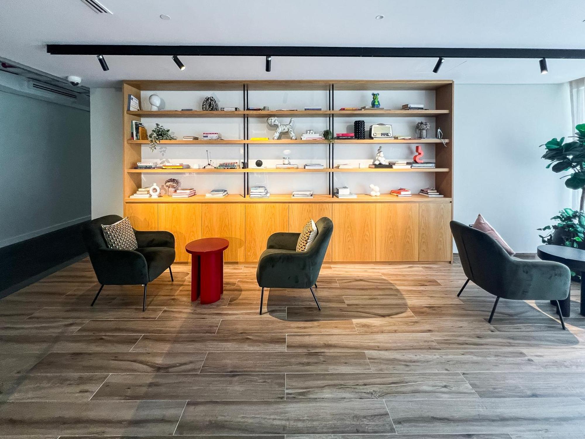 Socio Tower1 - Hills Modern Urban Retreat In The By Serenity Living Homes Apartamento *