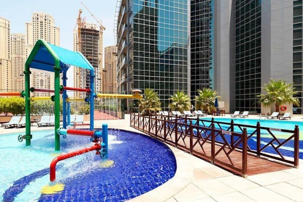 Marina View With Pool, Gym, Tennis Court, 5 Mins To Dubái