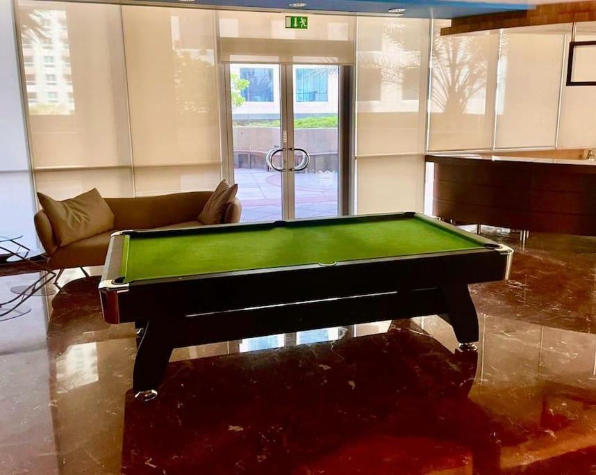 Marina View With Pool, Gym, Tennis Court, 5 Mins To * Dubái