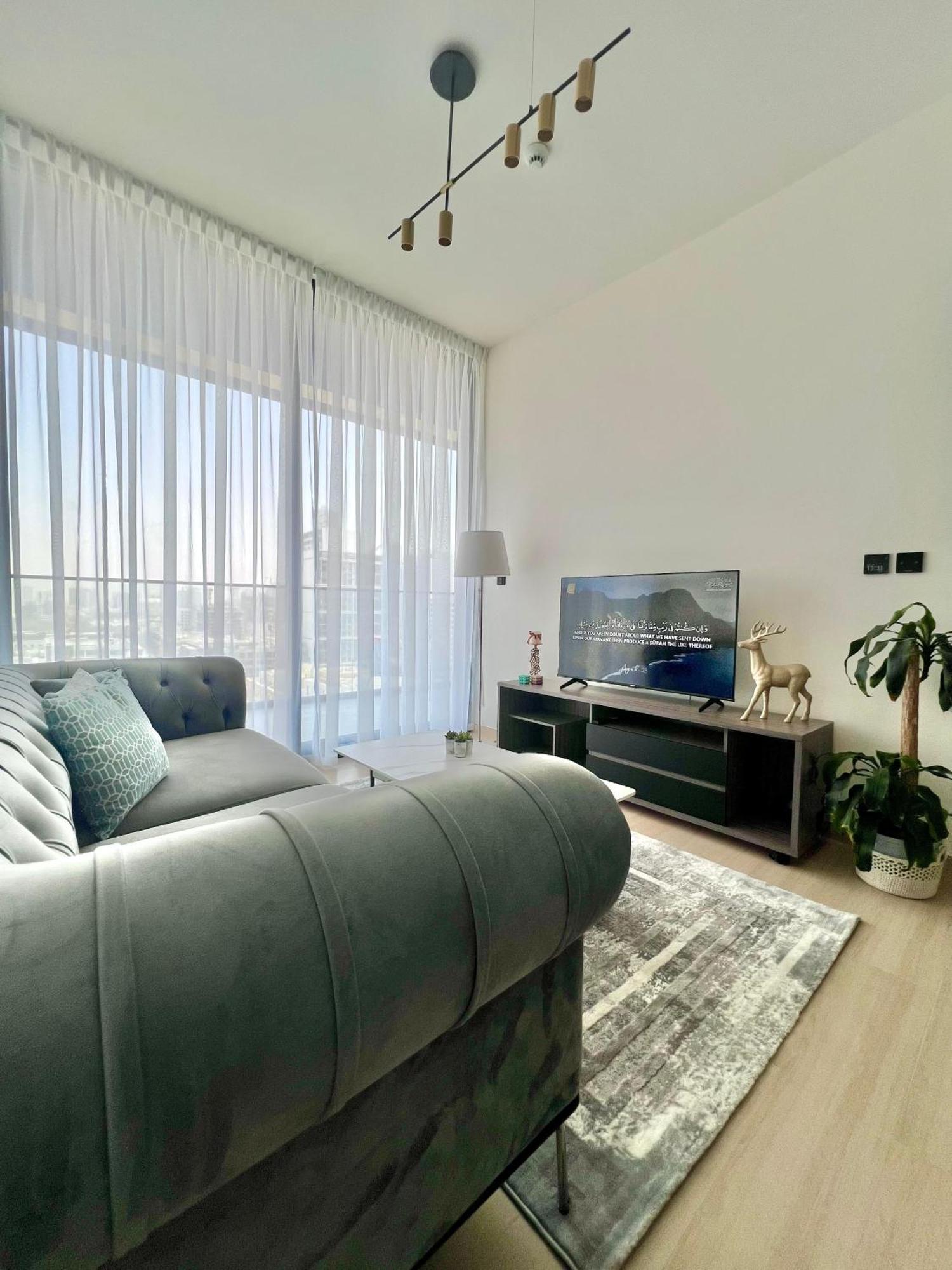 1 Bedroom In Jvc Appartement *