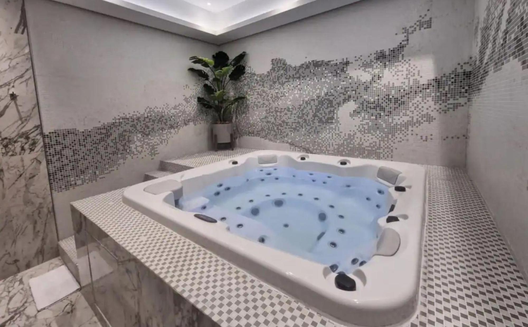 Apartamento High Floor In 5 Star With Infinity Pool Burj View Gym Sauna Dubai