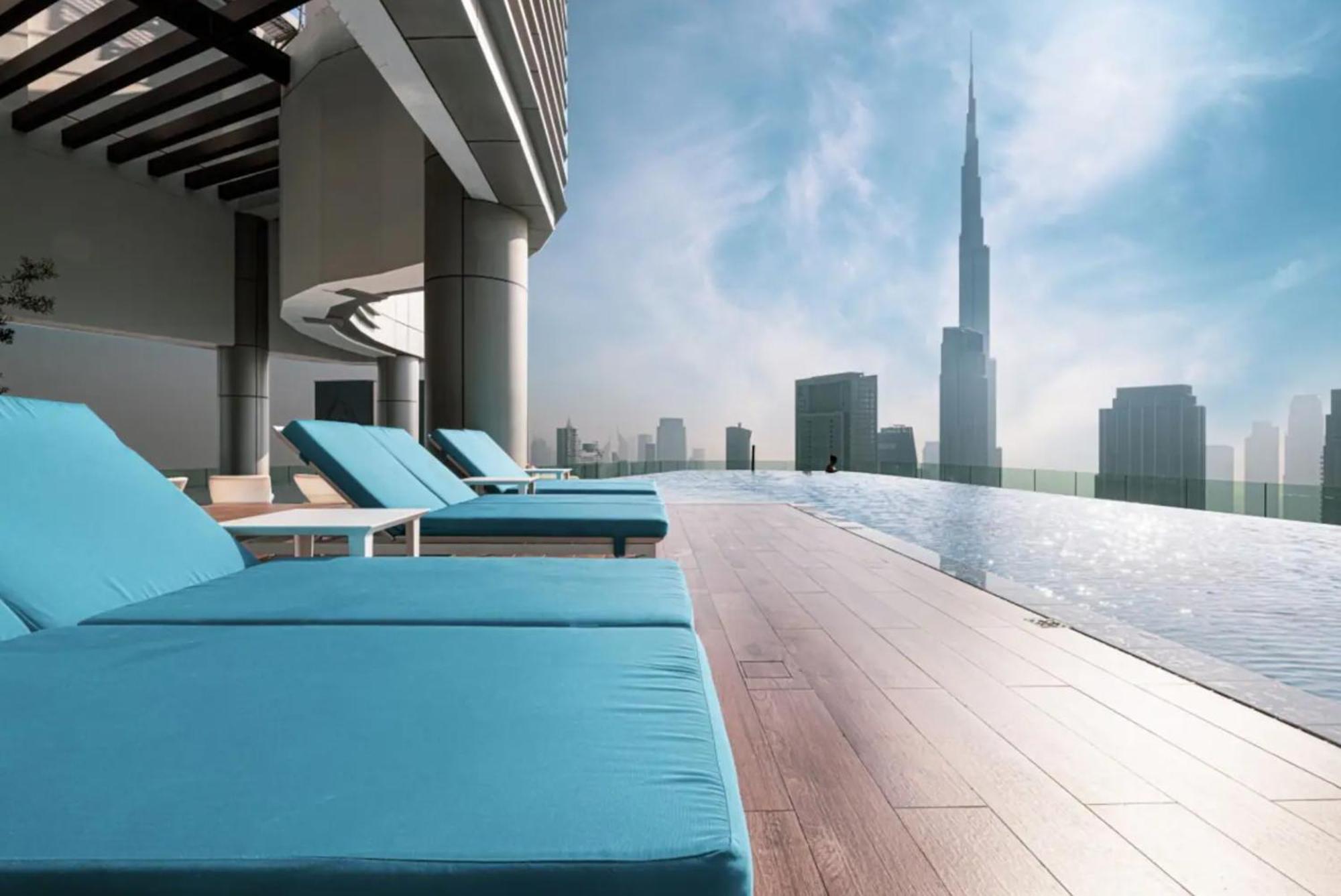 High Floor In 5 Star With Infinity Pool Burj View Gym Sauna Apartamento
