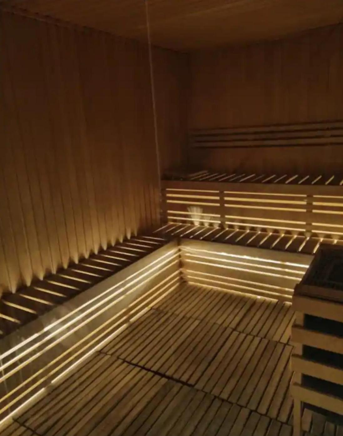 High Floor In 5 Star With Infinity Pool Burj View Gym Sauna Apartamento *