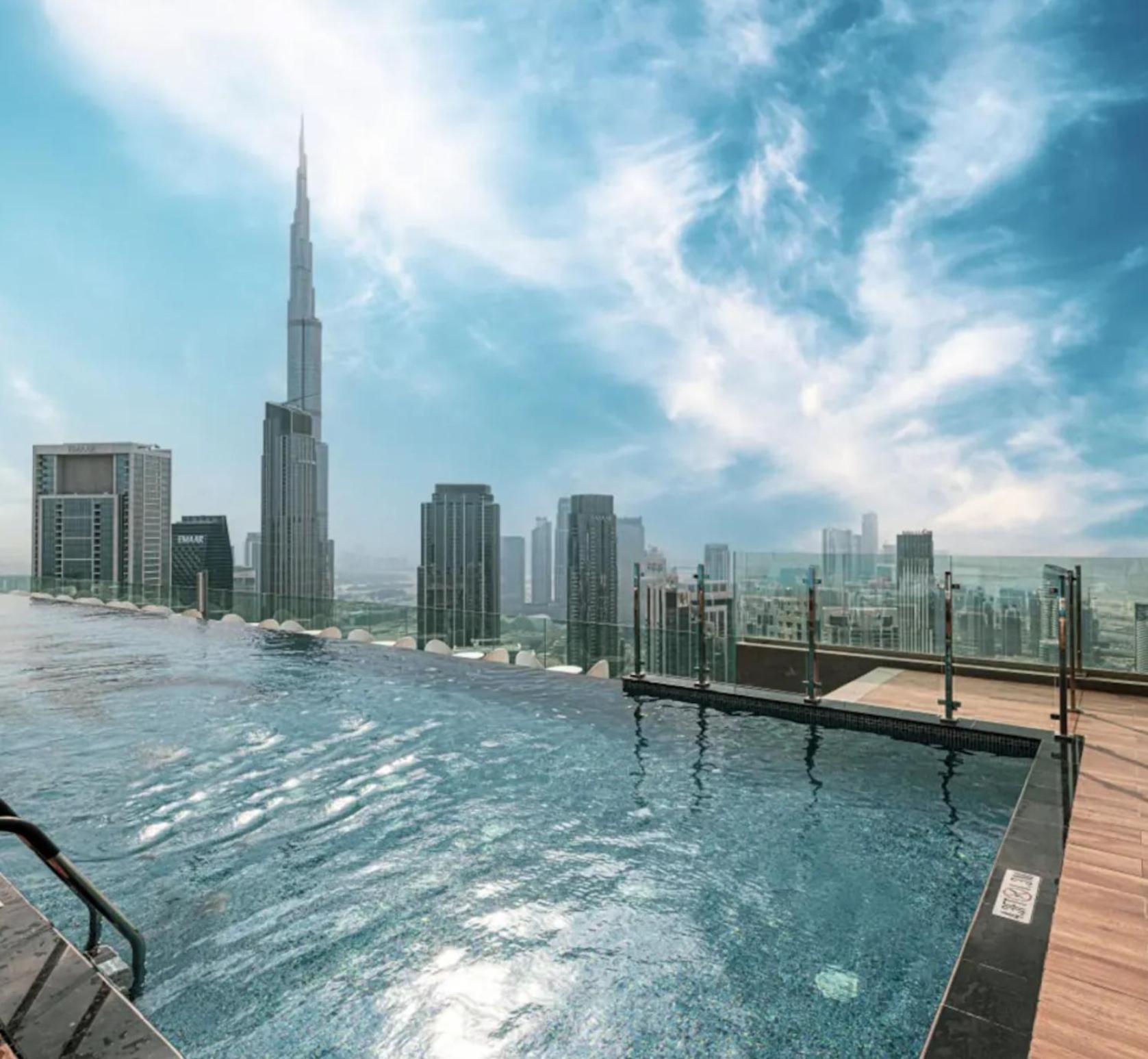 High Floor In 5 Star With Infinity Pool Burj View Gym Sauna Apartamento Dubai