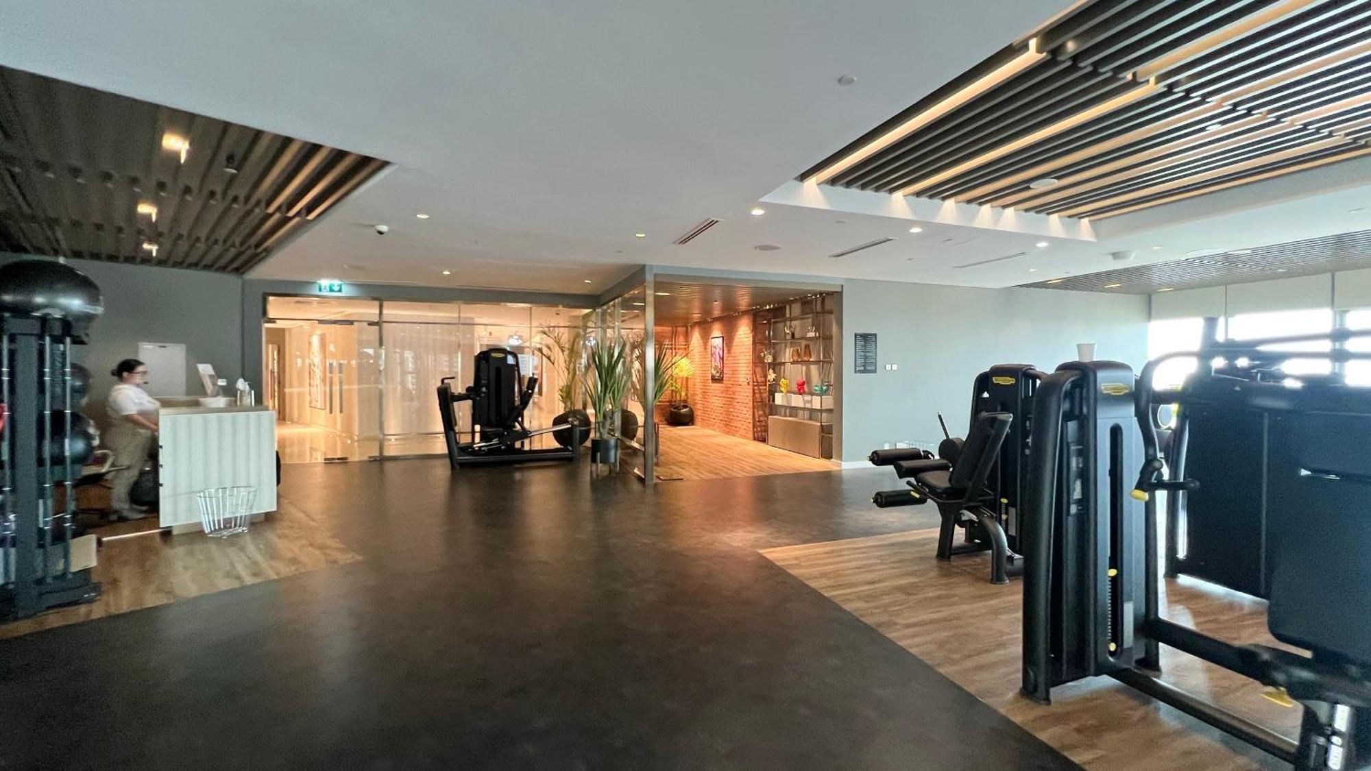 High Floor In 5 Star With Infinity Pool Burj View Gym Sauna Apartamento