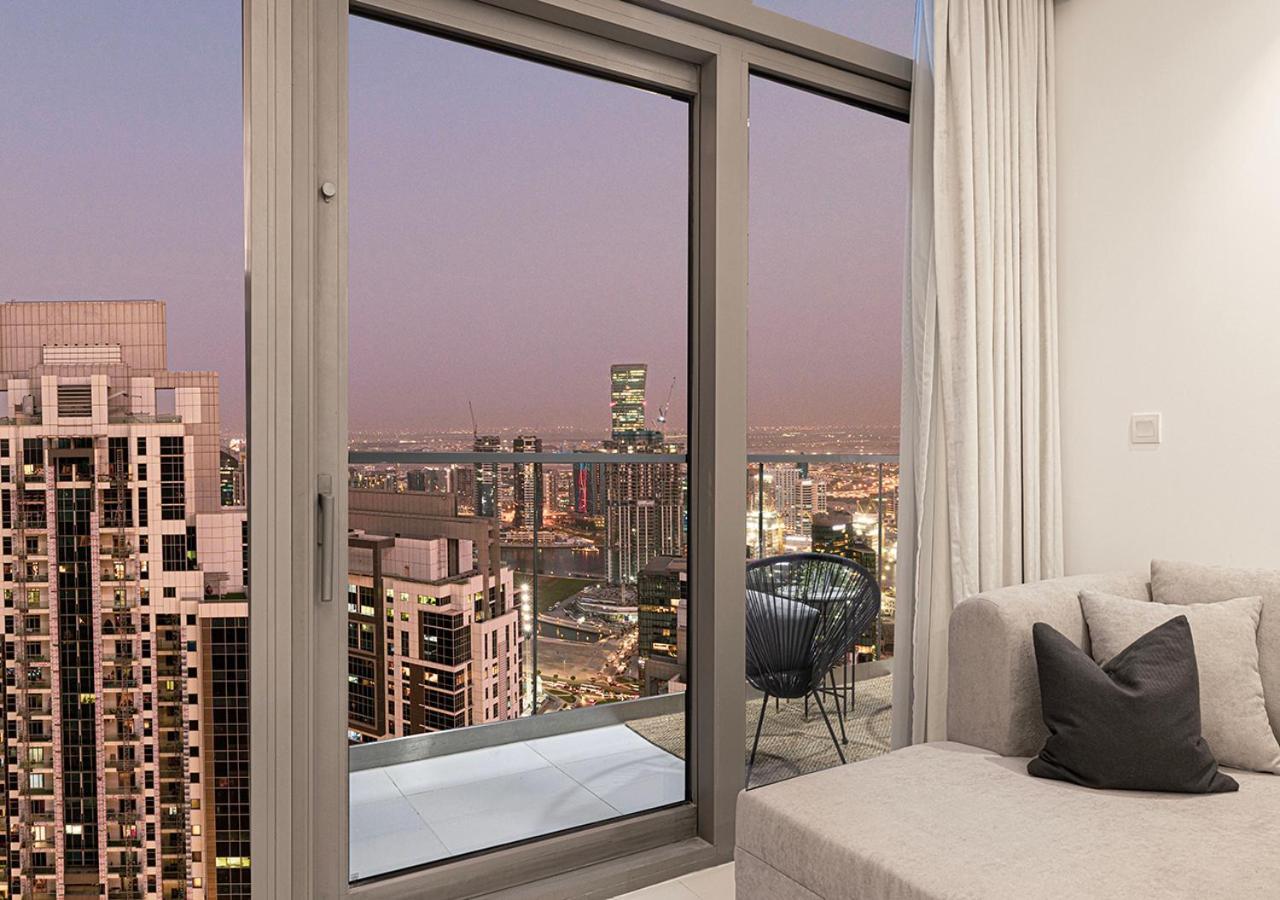 Apartamento High Floor In 5 Star With Infinity Pool Burj View Gym Sauna Dubai