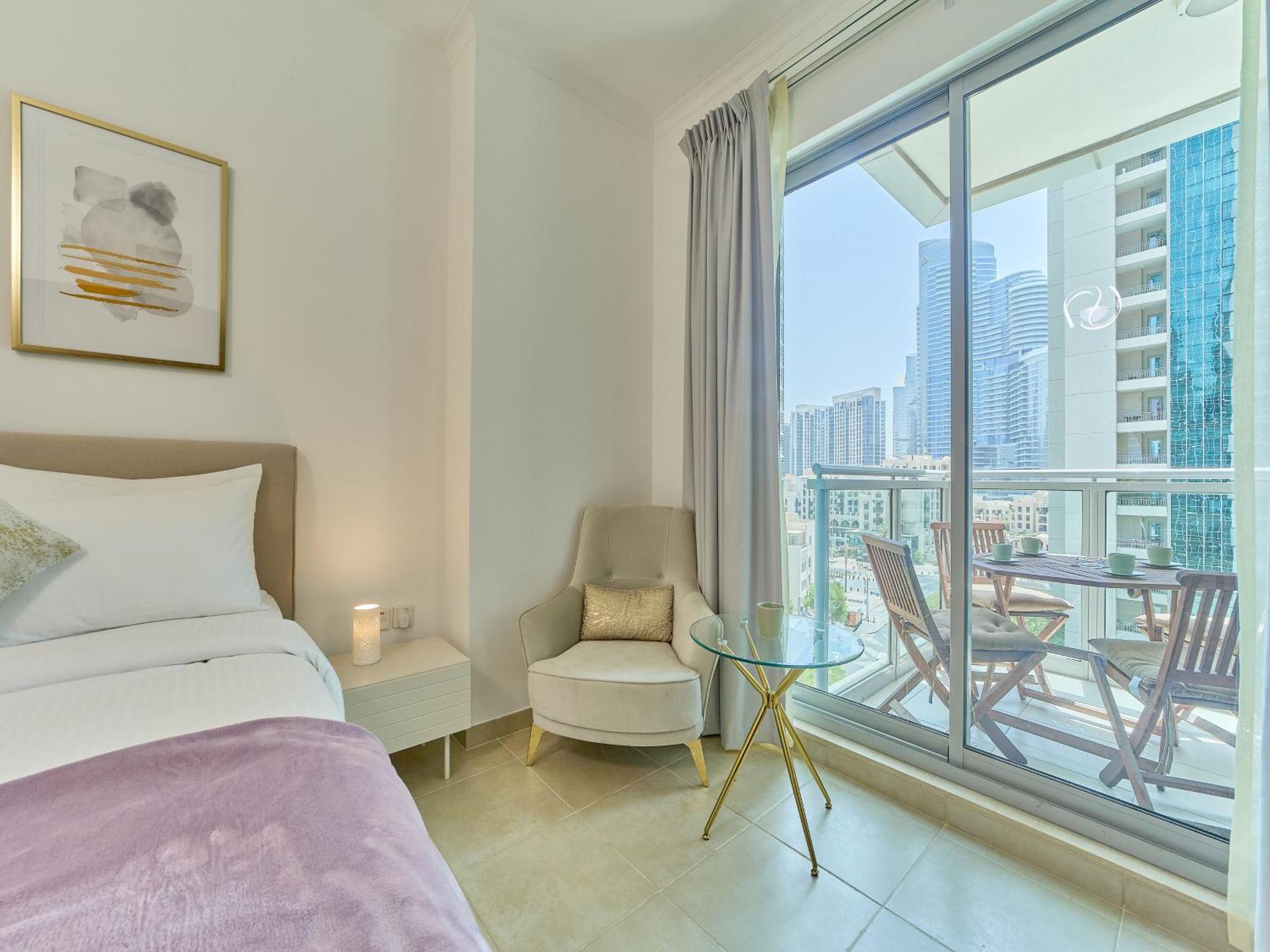 Golden Homes Burj Residences Tower 05 1br View Near Mall & Burj Khalifa * Dubaï