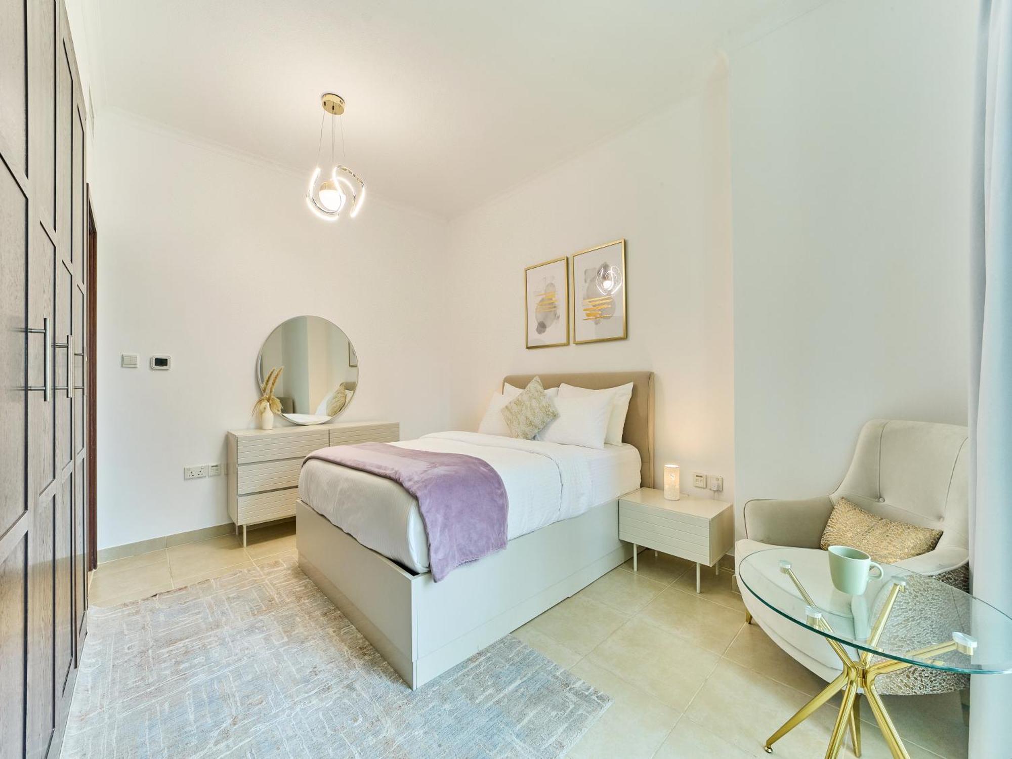 Golden Homes Burj Residences Tower 05 1br View Near Mall & Burj Khalifa Appartement Dubaï