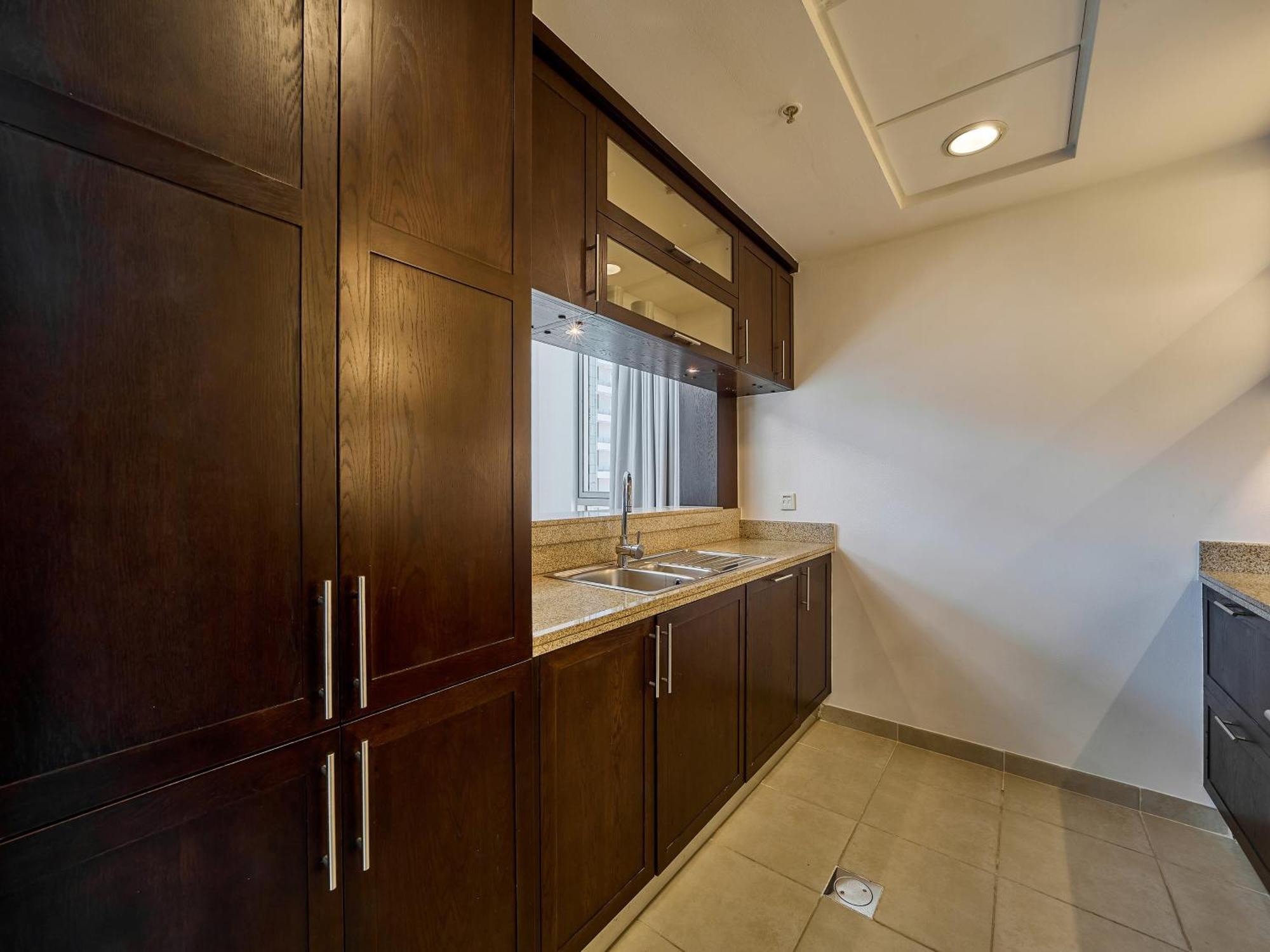 Golden Homes Burj Residences Tower 05 1br View Near Mall & Burj Khalifa *