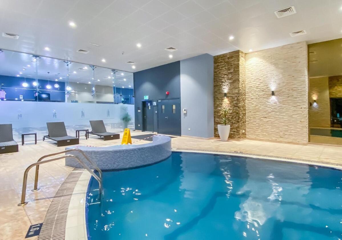 Ferienhaus Spectacular 2-bedroom At Princess Tower In Marina! Dubai