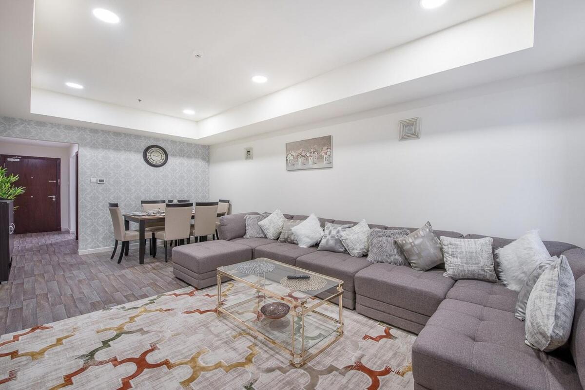 Spectacular 2-bedroom At Princess Tower In Marina! Ferienhaus