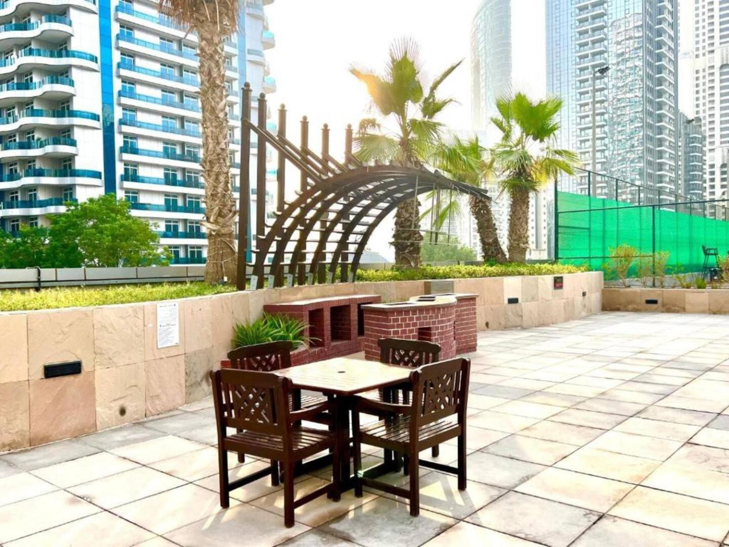 Marina View With Pool, Gym, Tennis Court, 5 Mins To Apartamento Dubái