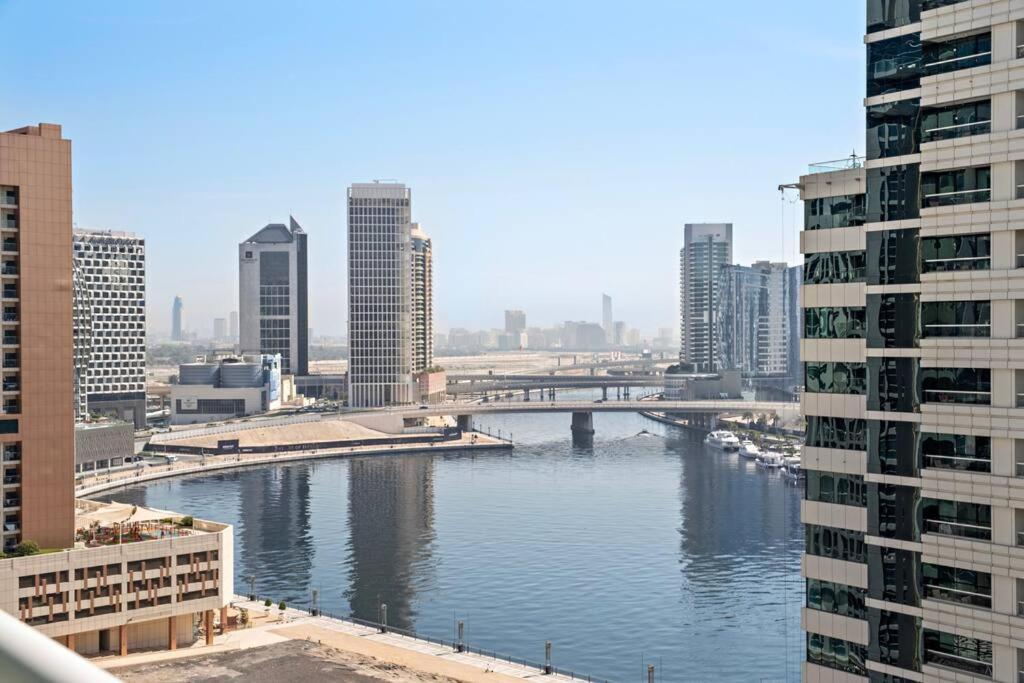 Cozy 1bhk With A Burj Khalifa View Lägenhet Dubai