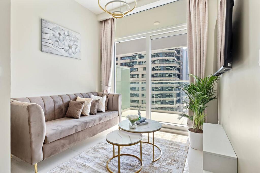 Lägenhet Cozy 1bhk With A Burj Khalifa View *