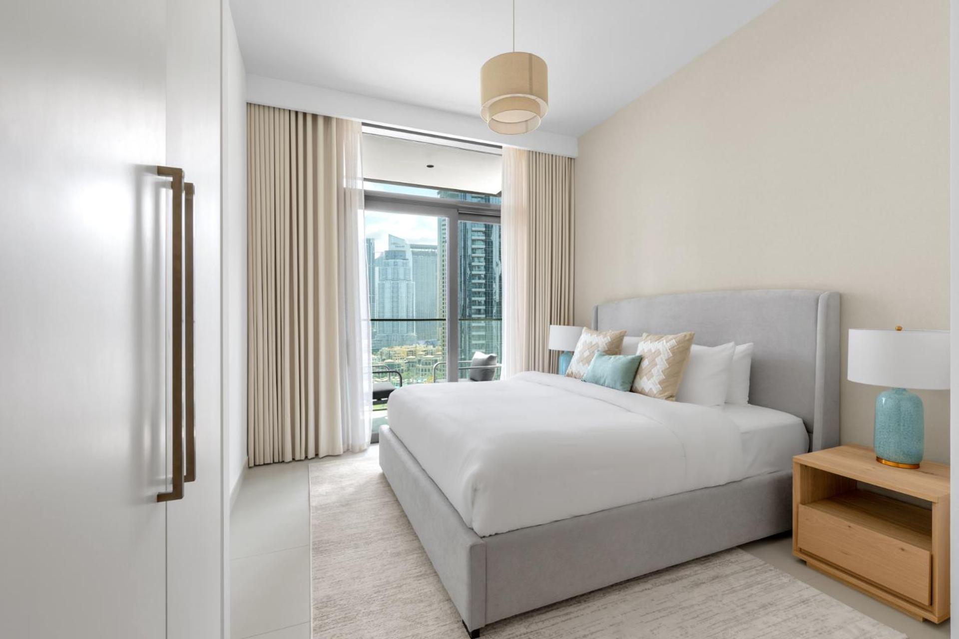 Stunning 3 Bedroom With Burj Khalifa And Fountain Views - Sleeps 9 - 2 Balconies *