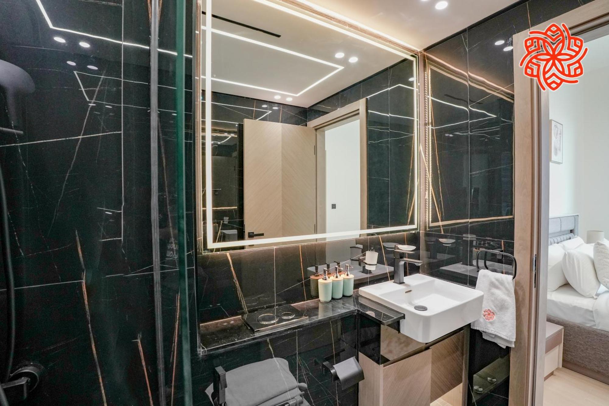 Alashrafia Saray - Bright 1bdr In Jvc Appartement
