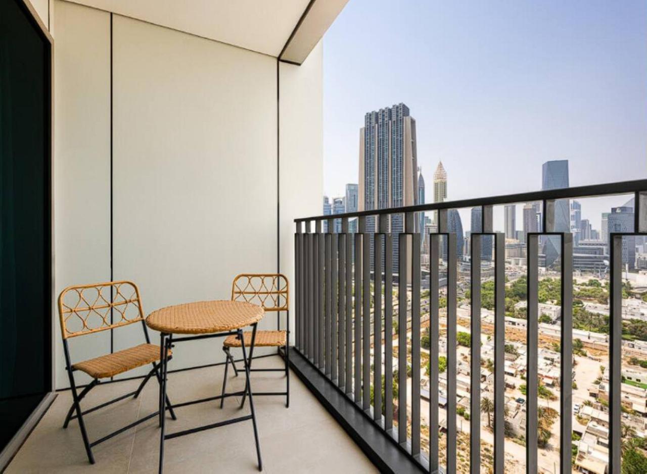 Appartement Infinity Pool With Burj Khalifa View - 1 Bedroom In Downtown - 5 Min Walk To Mall, Close To Burj Khalifa - Sleeps 4 People By Zen Dubaï