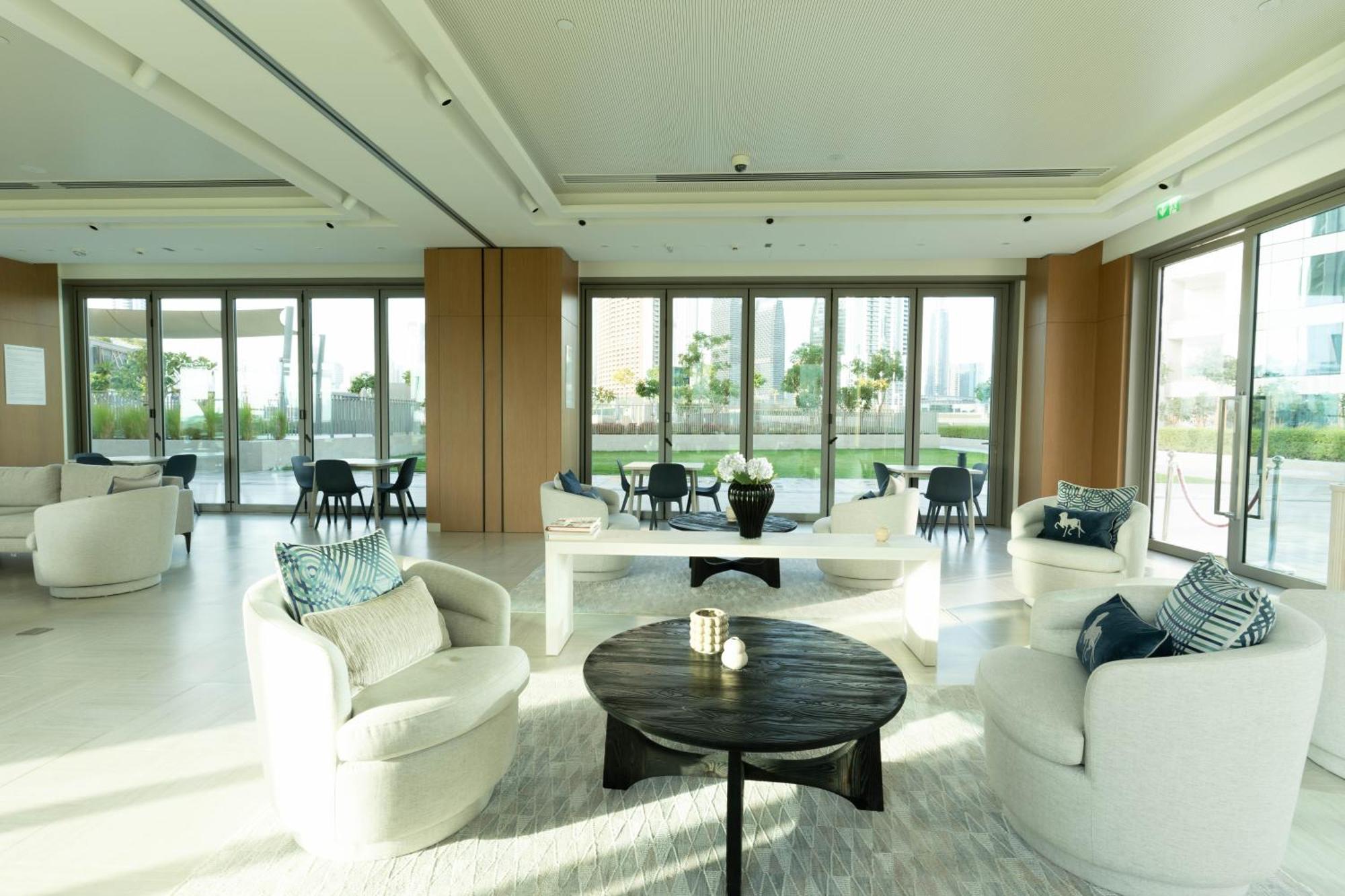 Infinity Pool With Burj Khalifa View - 1 Bedroom In Downtown - 5 Min Walk To Mall, Close To Burj Khalifa - Sleeps 4 People By Zen Appartement *