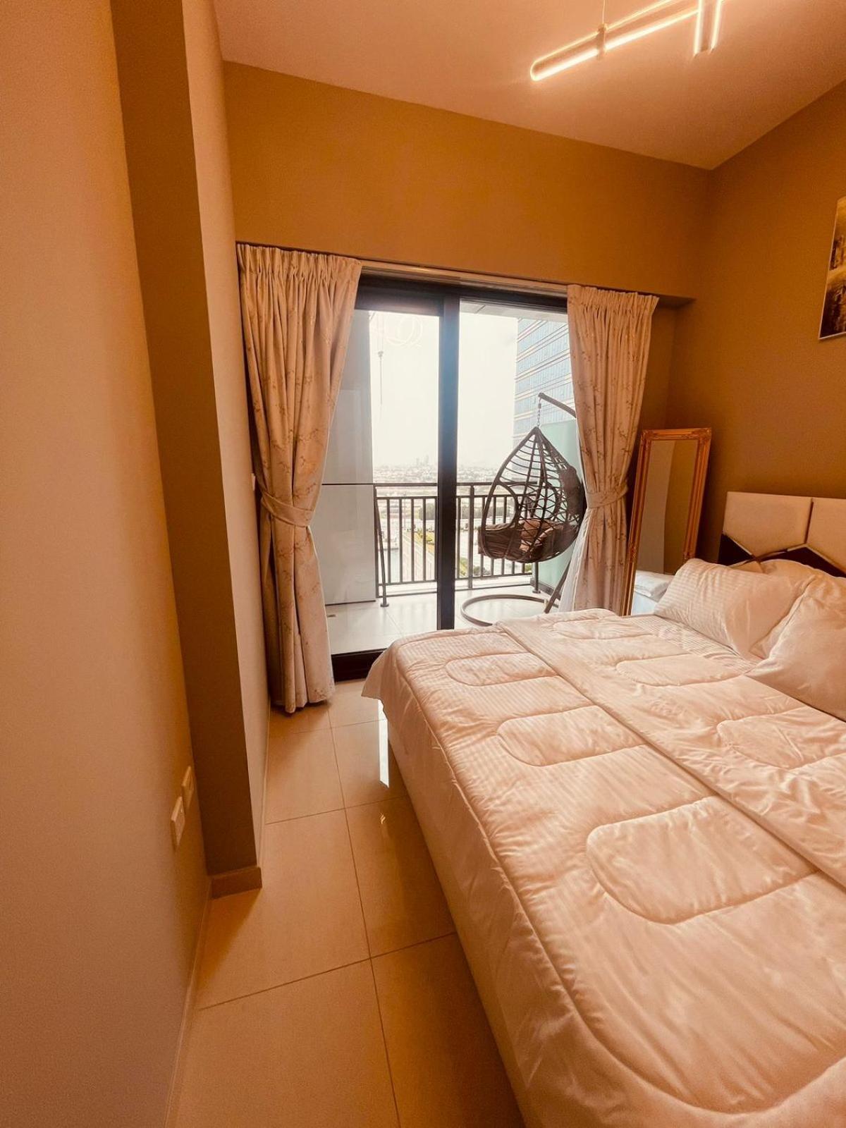 Apartamento Luxury 1-bedroom Oasis Near Downtown Dubái