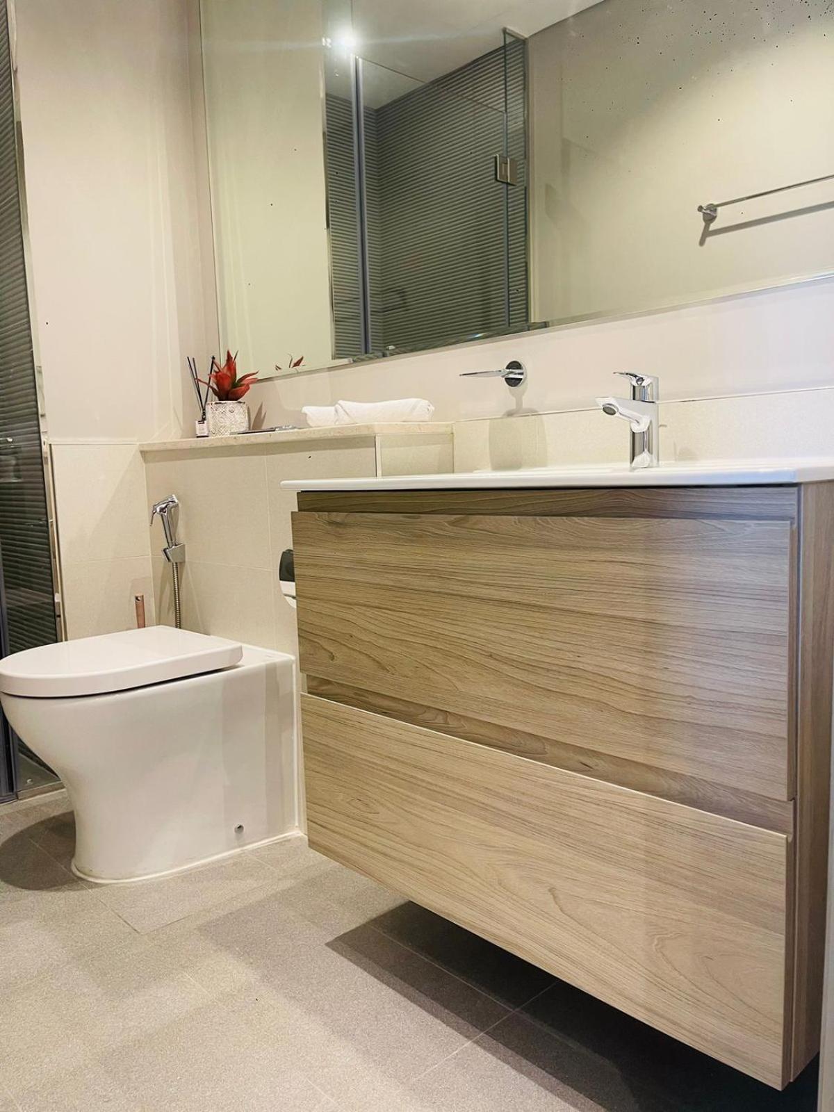 Luxury 1-bedroom Oasis Near Downtown Appartement