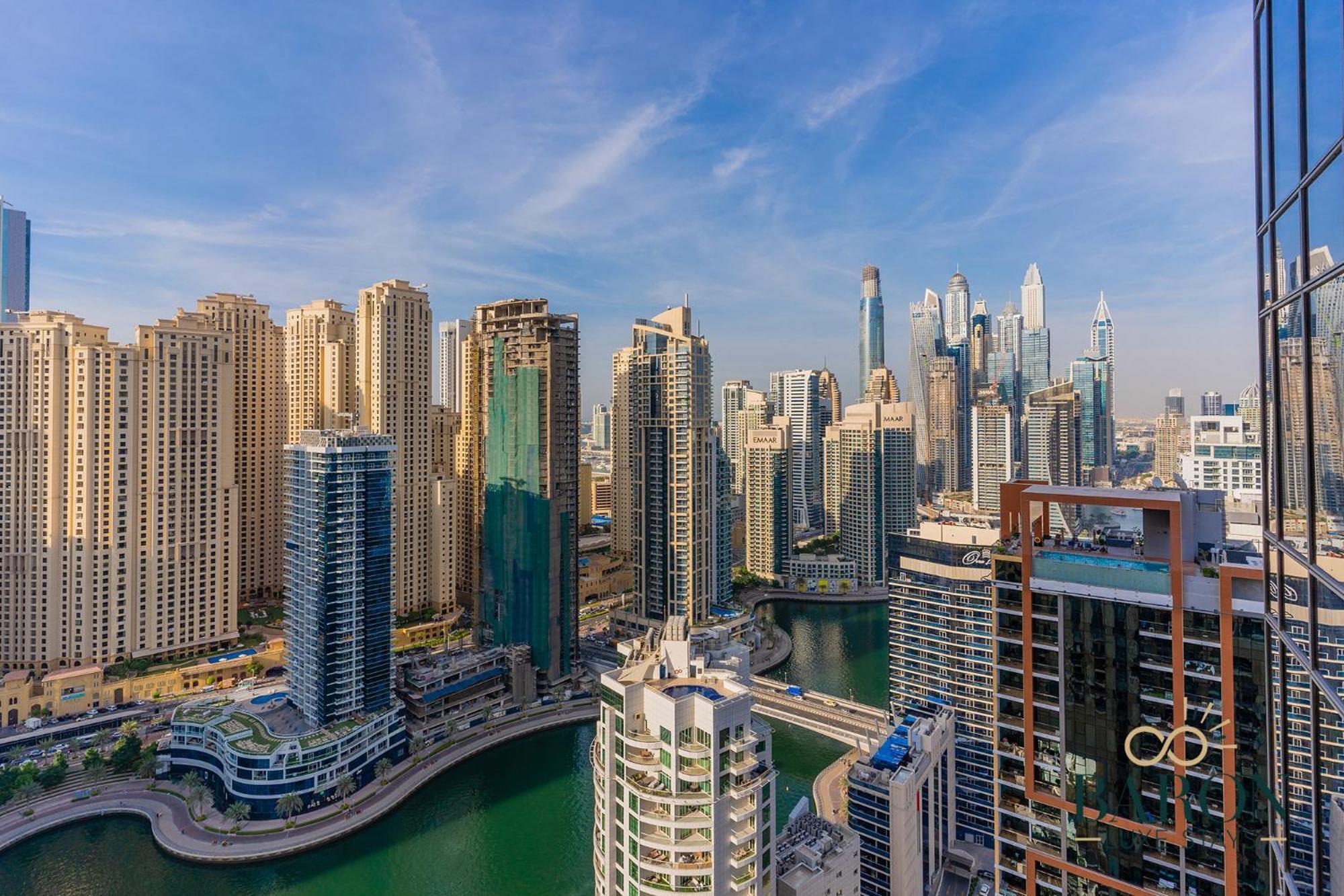 Alluring Studio, Address Marina. Dubaï