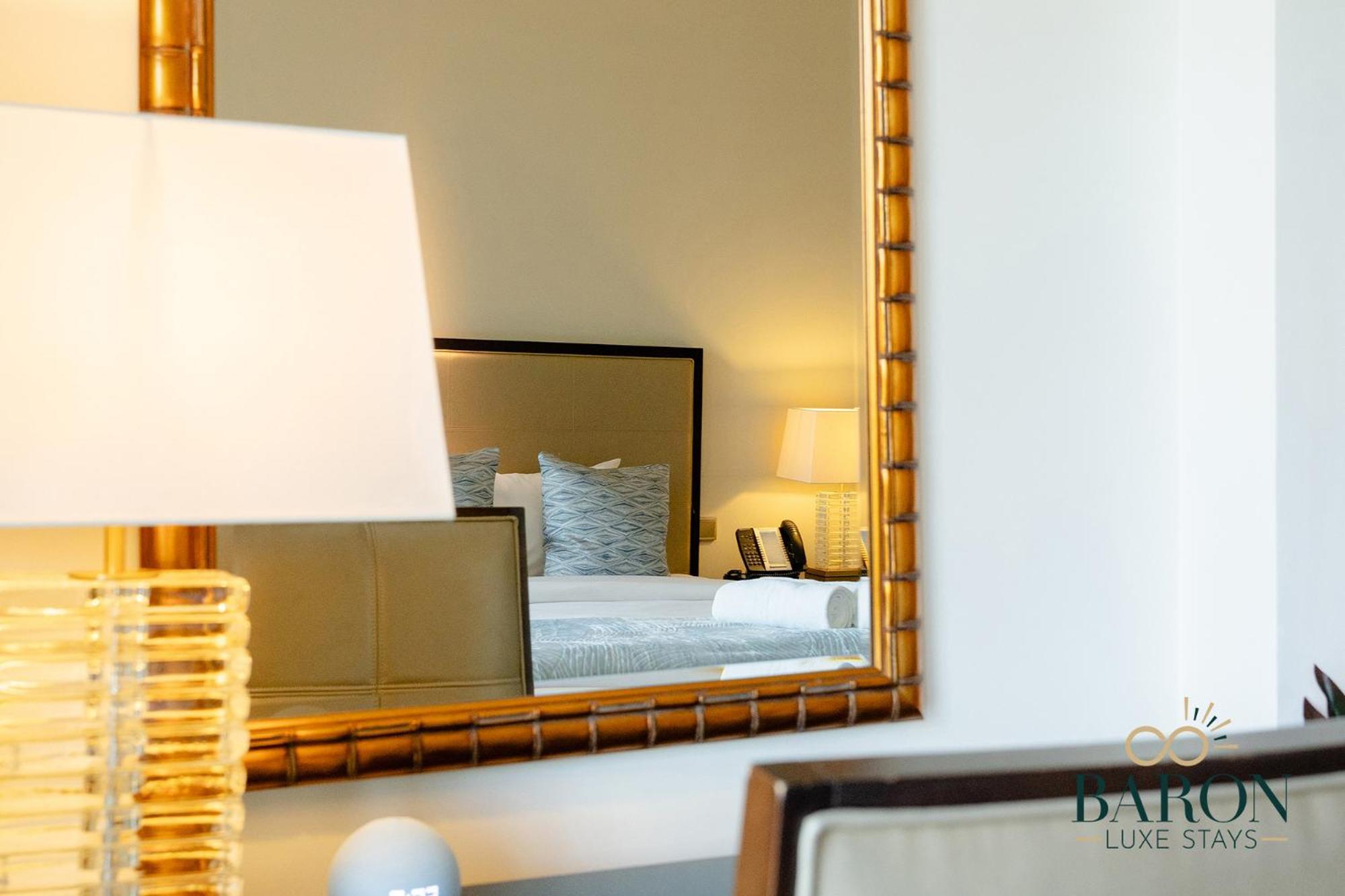 Alluring Studio, Address Marina. Appartement