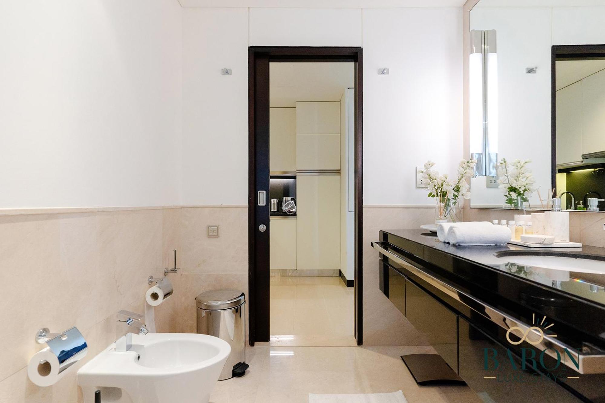Alluring Studio, Address Marina. * Dubaï