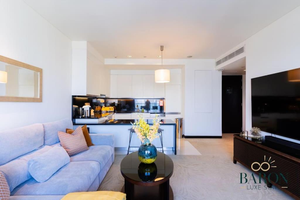 Stylish 1br Unit, Address Marina