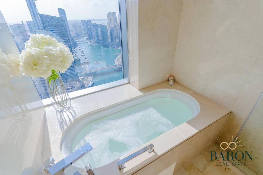 Amazing Studio, Address Marina. Apartamento *
