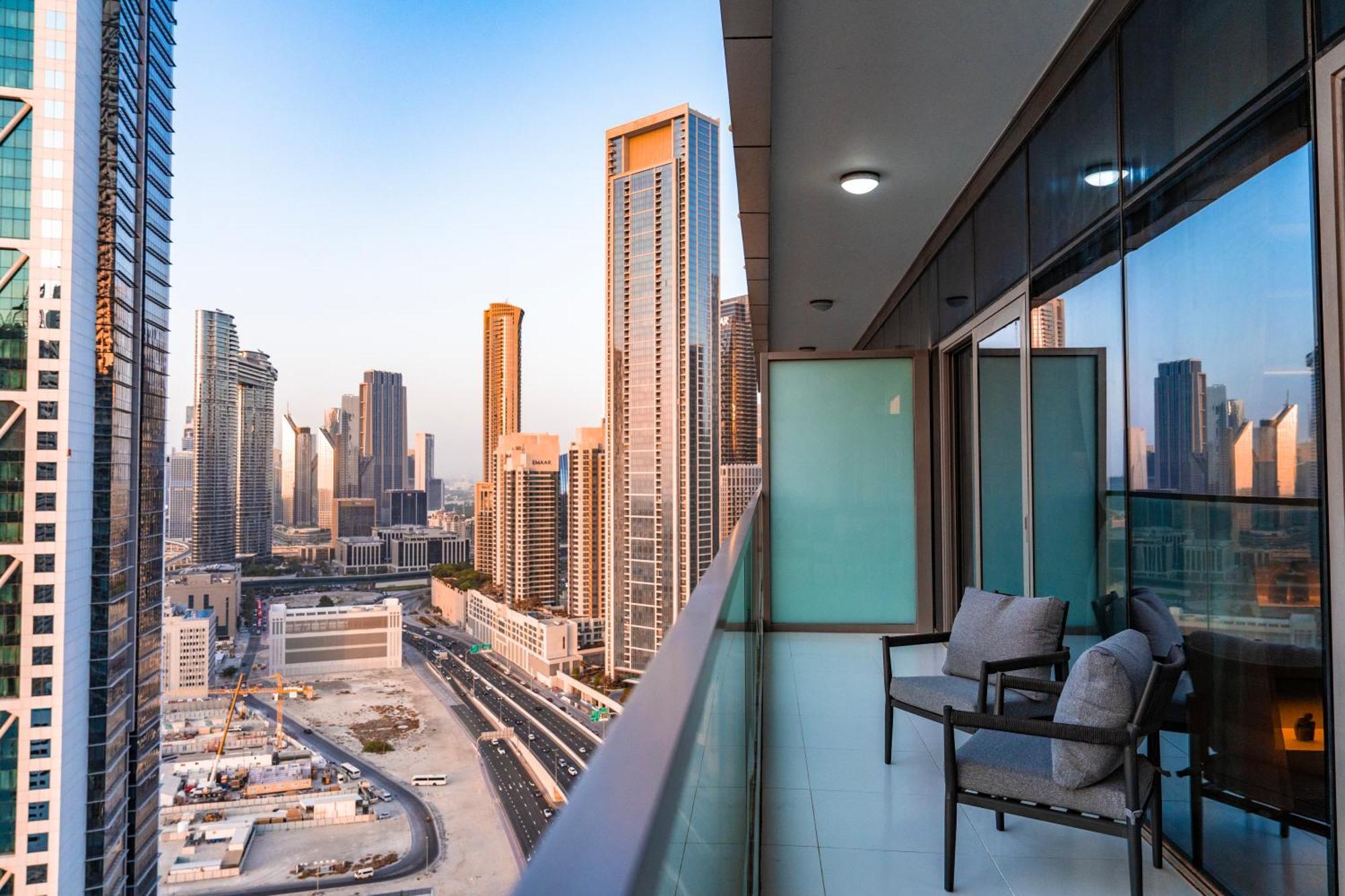 Apartemen Hausreserv At Paramount Midtown - Infinity Pool With Burj Khalifa View - Luxury *