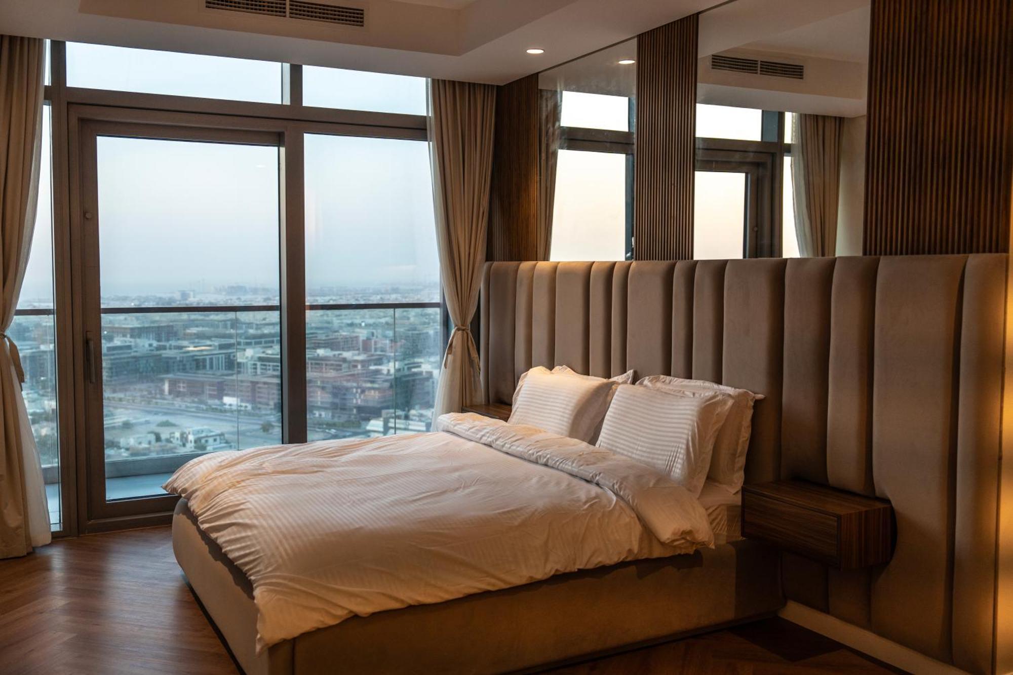 Apartemen Hausreserv At Paramount Midtown - Infinity Pool With Burj Khalifa View - Luxury *