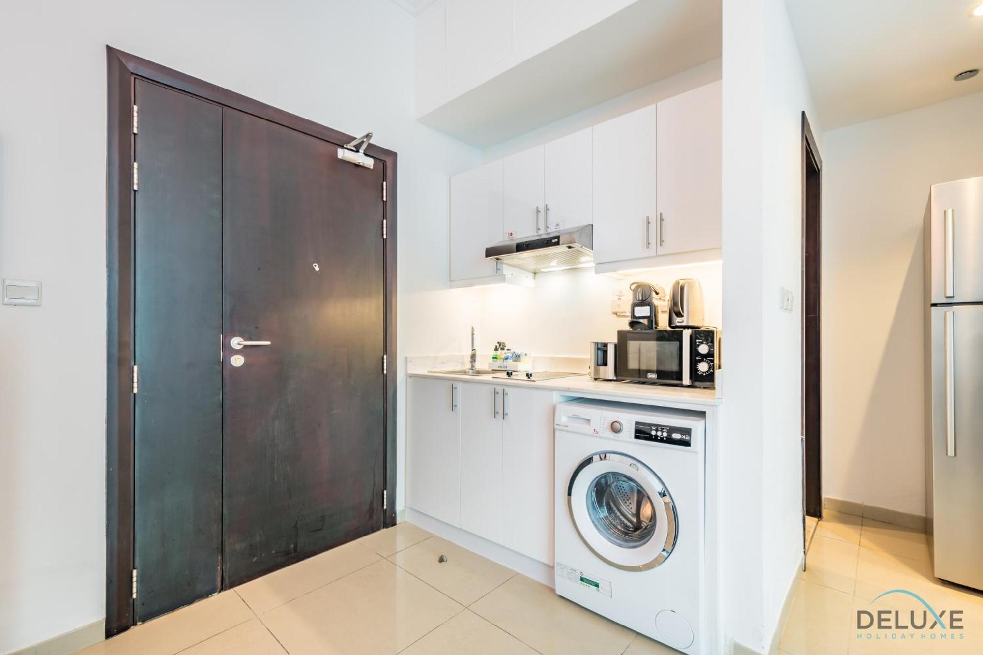 Captivating 1br At Dec Towers Marina By Deluxe Homes Dubaï