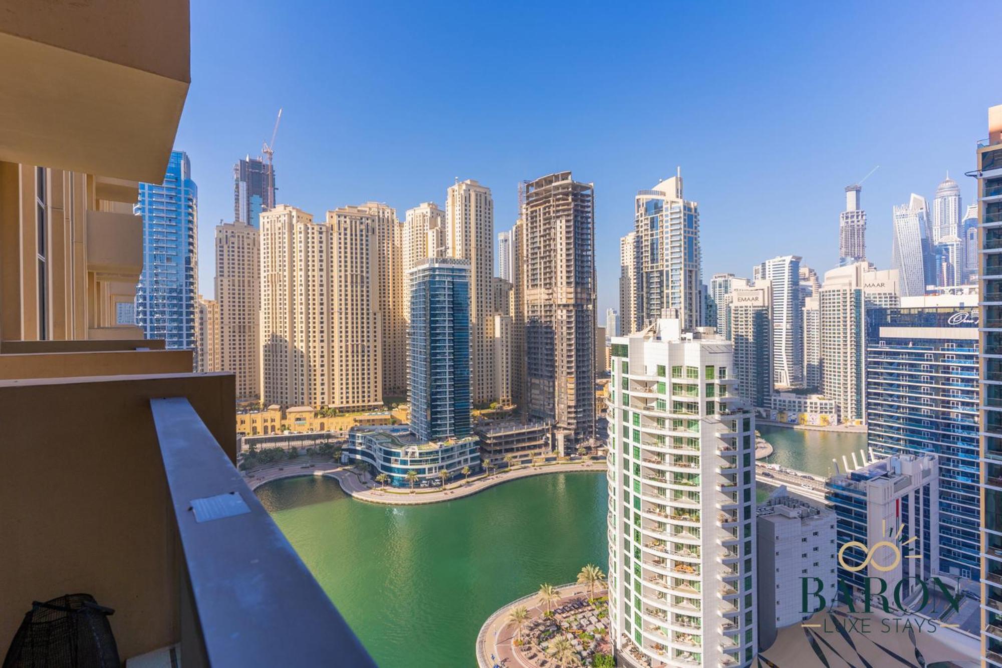 Luxurious At Address Residences 15 *