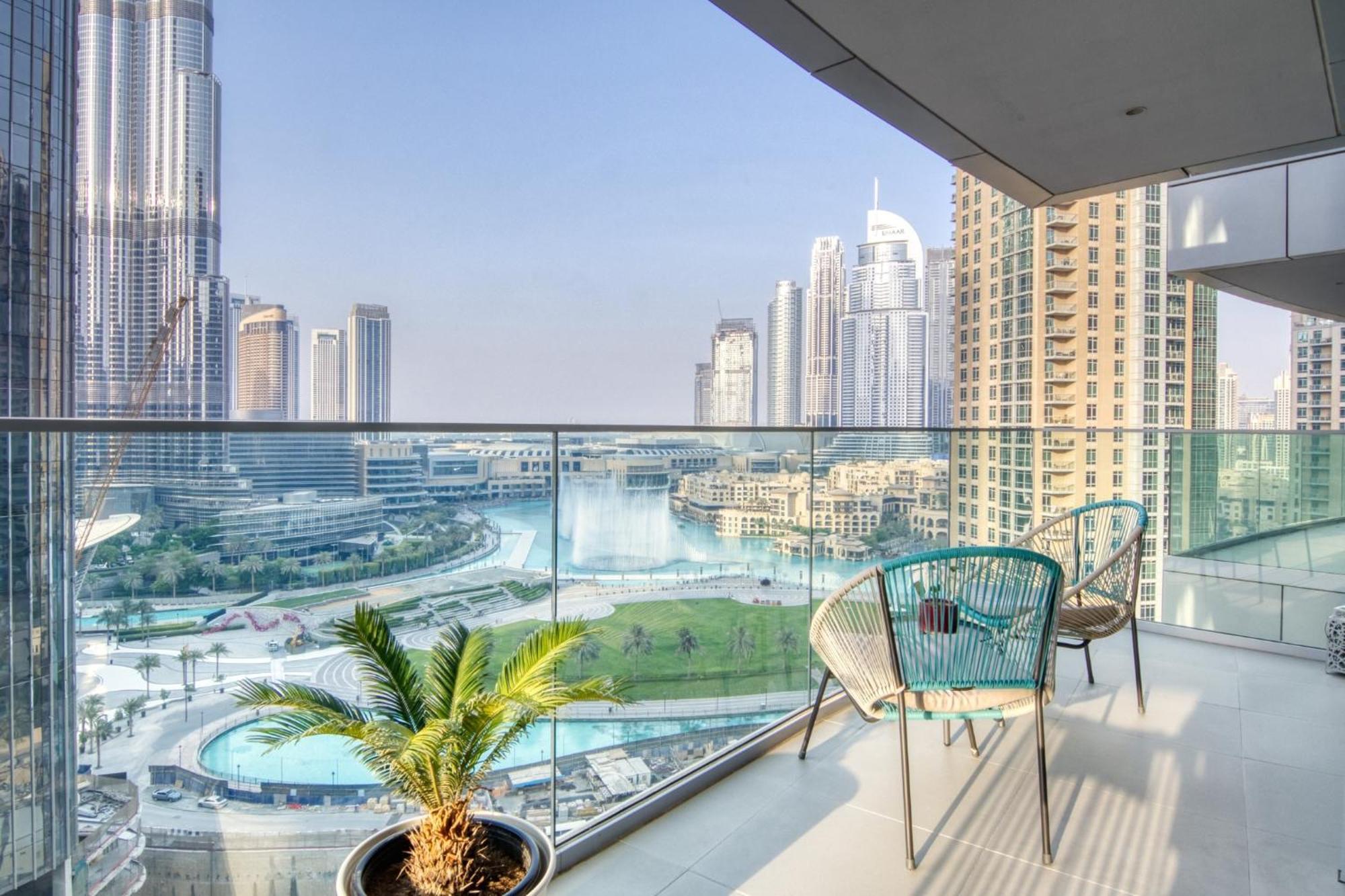 Spectacular Views Of Burj & Fountain - 2 Br Lägenhet *