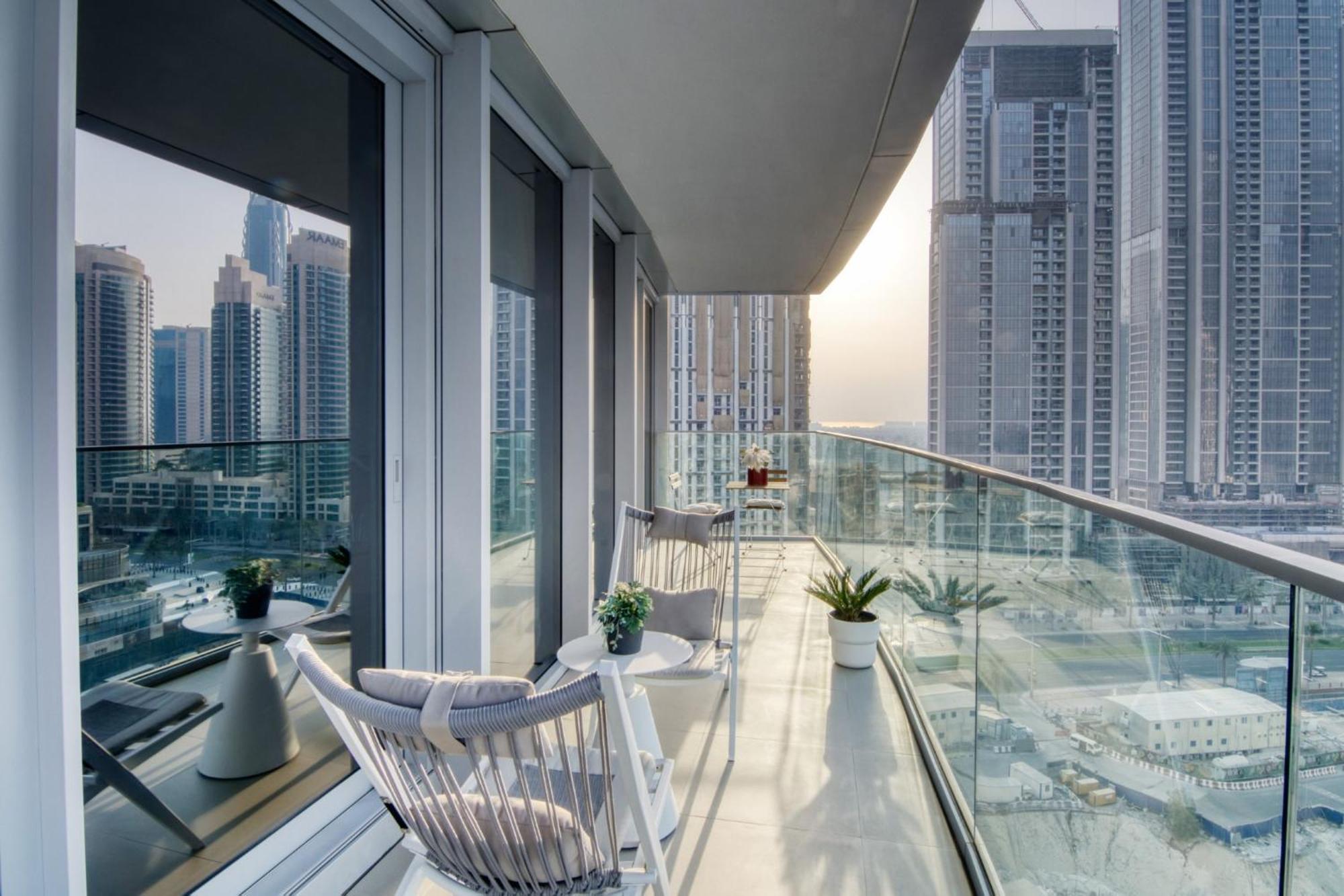 Spectacular Views Of Burj & Fountain - 2 Br Lägenhet