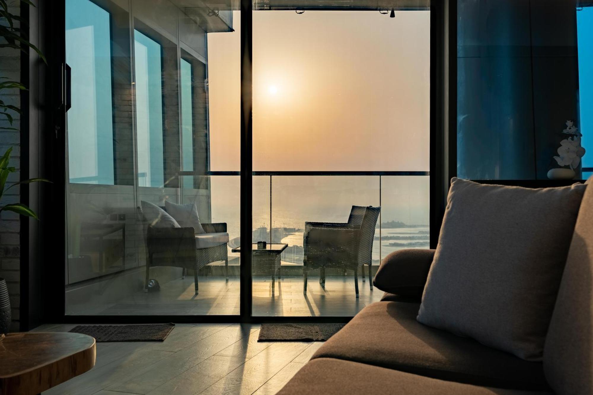 The Luxe Marina Experience - Stylish 2br With Sweeping Balcony Views For Total Relaxation * Dubai